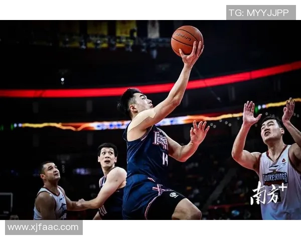任骏飞领衔广东男篮奋战CBA赛季展现出色球技与团队精神