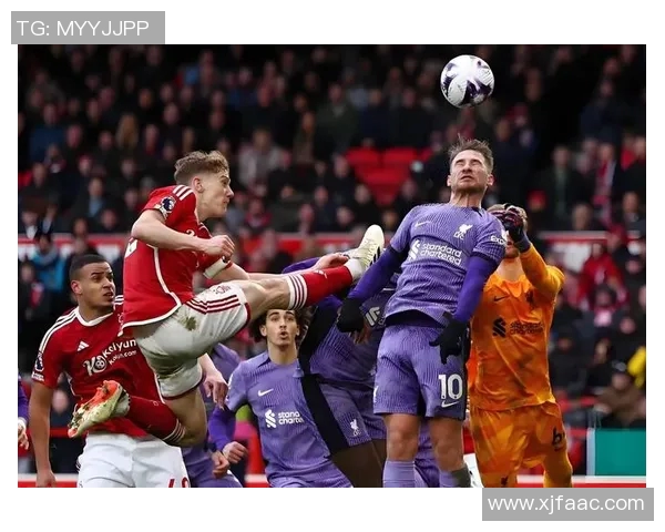 欧联杯与英超的较量谁能笑到最后揭示足球魅力与竞争的真谛 欧联杯与英超的较量谁能笑到最后揭示足球魅力与竞争的真谛