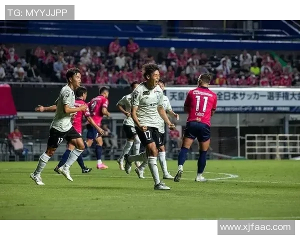 大板樱花与广岛三剑的精彩对决展现日本足球的激情与实力 大板樱花与广岛三剑的精彩对决展现日本足球的激情与实力